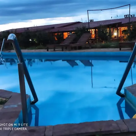 Salas Farma 47-miris Dunja krevet i doručak 4*