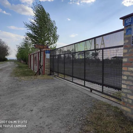 krevet i doručak Salas Farma 47-miris Dunja 4*