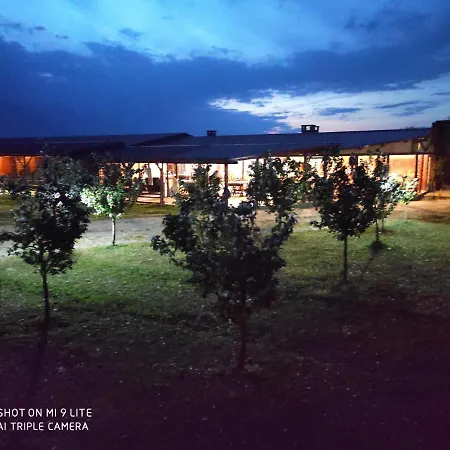 Salas Farma 47-miris Dunja Bed & Breakfast Cenej