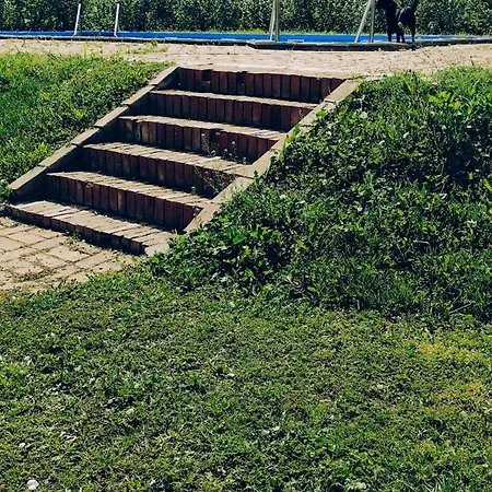 Salas Farma 47-miris Dunja 4*