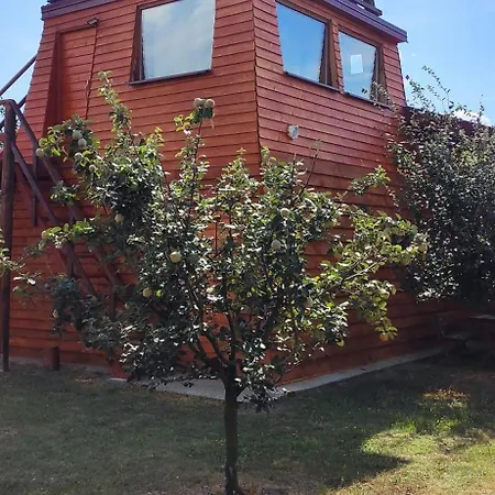 Salas Farma 47-miris Dunja krevet i doručak 4*