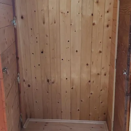 Salas Farma 47-miris Dunja Cenej