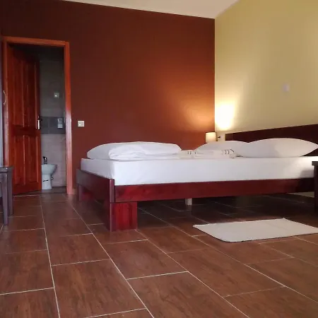 Salas Farma 47-miris Dunja 4*
