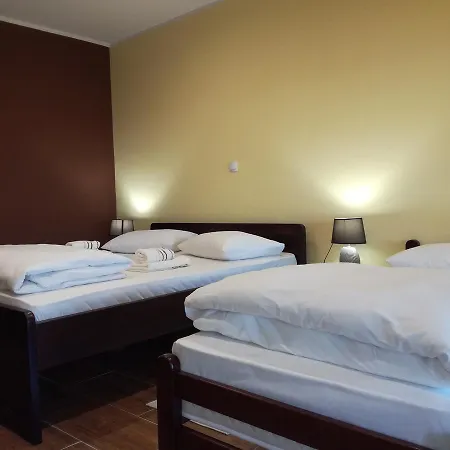 Salas Farma 47-miris Dunja 4* Cenej