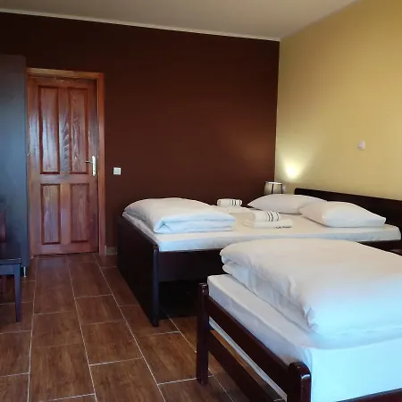 Salas Farma 47-miris Dunja 4* Cenej